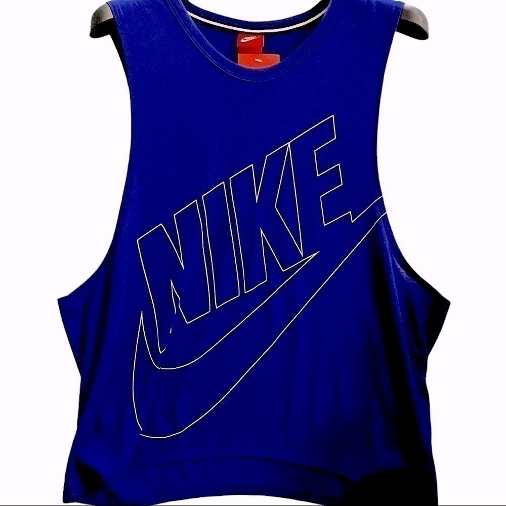 𝅺NIKE NWT women’s sleeveless Blue White muscle tank top Size M